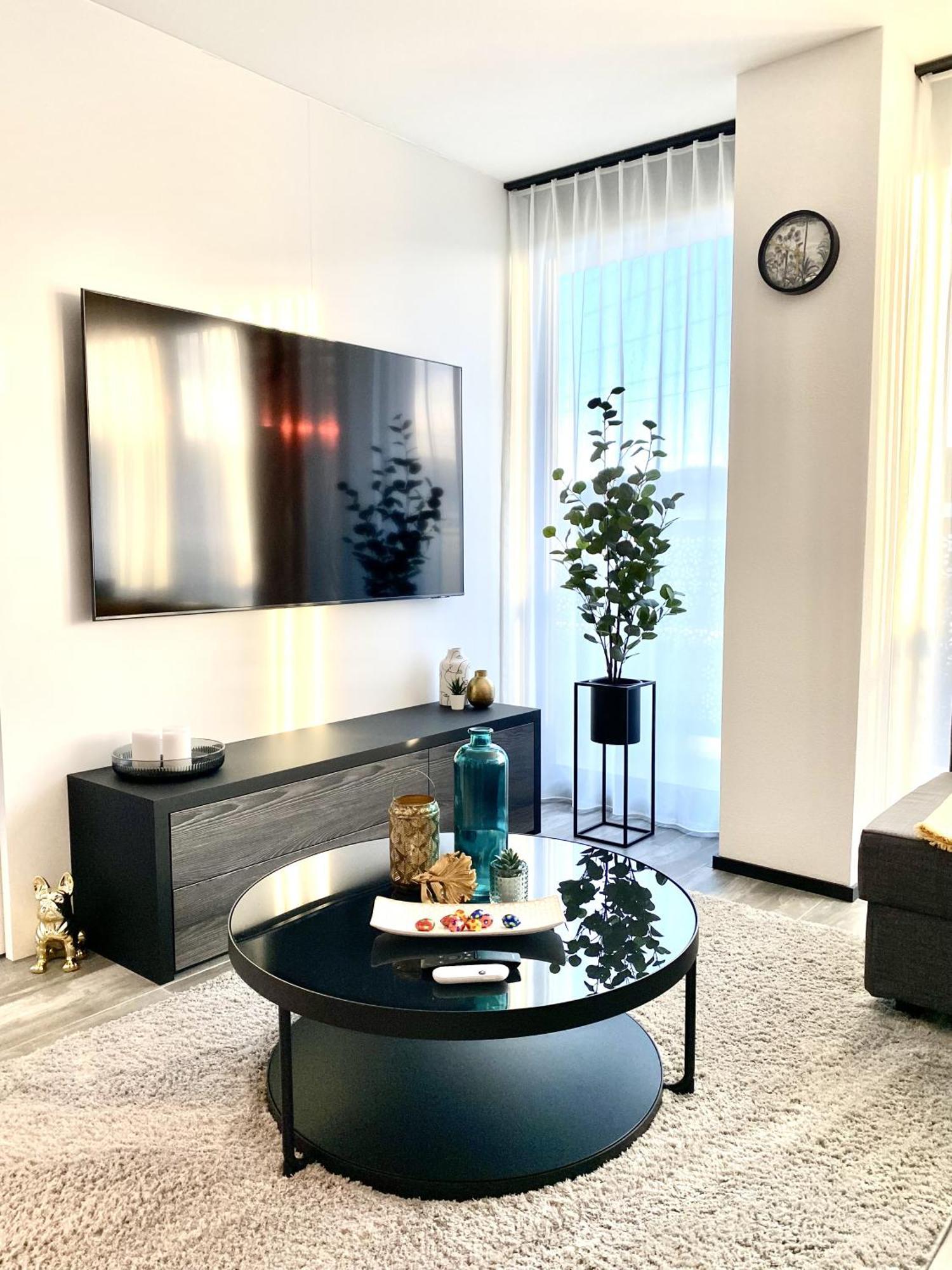 Glad Spot: Zurich - Central - Design - Netflix ภายนอก รูปภาพ